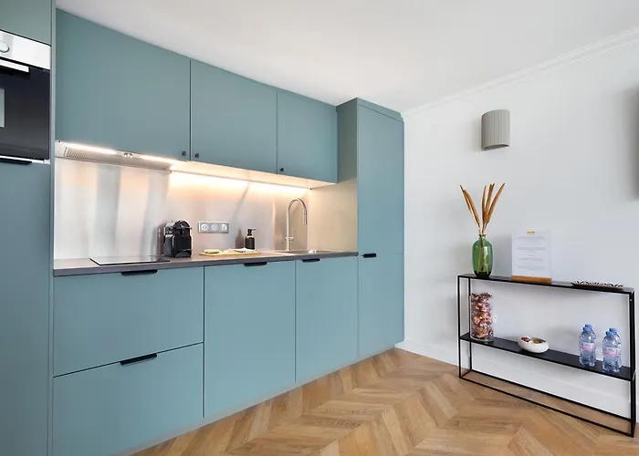 Marais Elegance - 1 Bedroom *